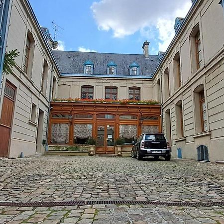 Hotel Particulier Des Canonniers แซ็ง-ก็องแต็ง ภายนอก รูปภาพ
