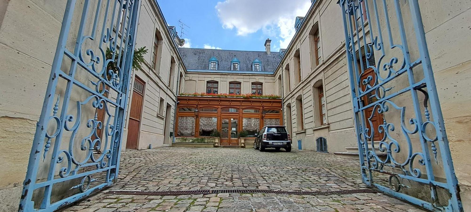 Hotel Particulier Des Canonniers แซ็ง-ก็องแต็ง ภายนอก รูปภาพ